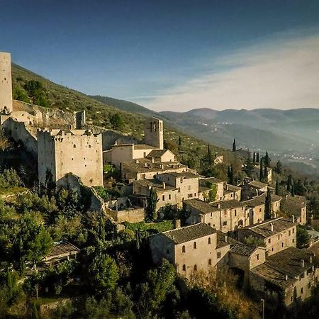 Relais Borgo Lizori Country House Campello sul Clitunno Luaran gambar