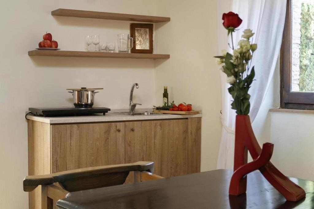Relais Borgo Lizori Country House Campello sul Clitunno Luaran gambar