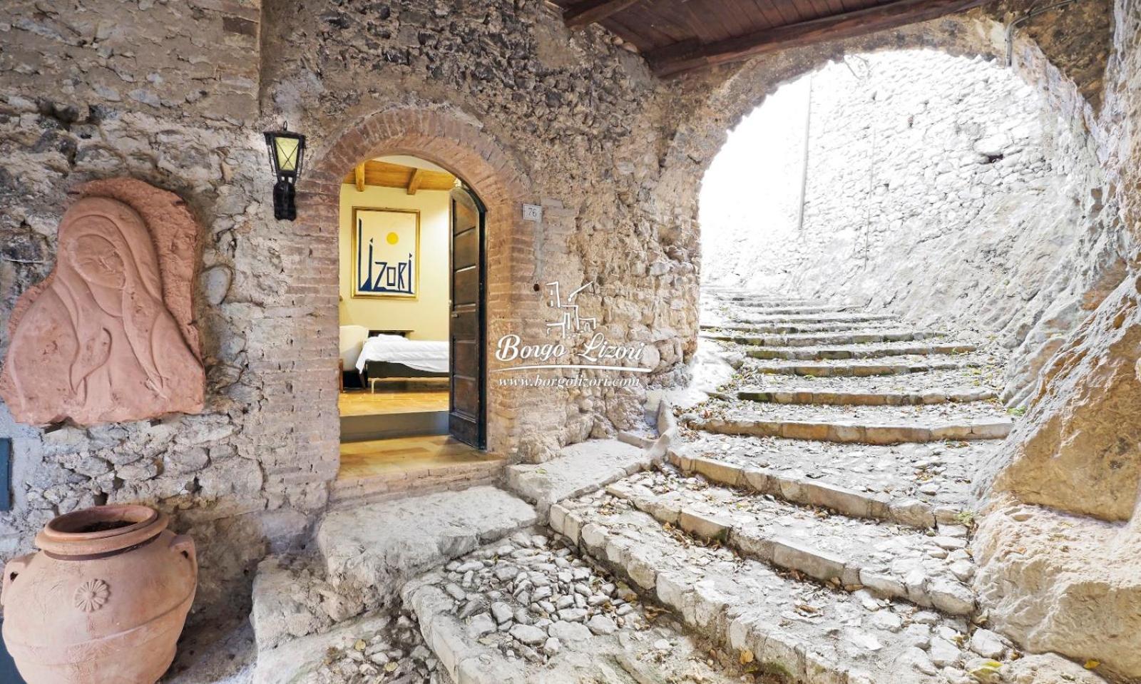 Relais Borgo Lizori Country House Campello sul Clitunno Luaran gambar