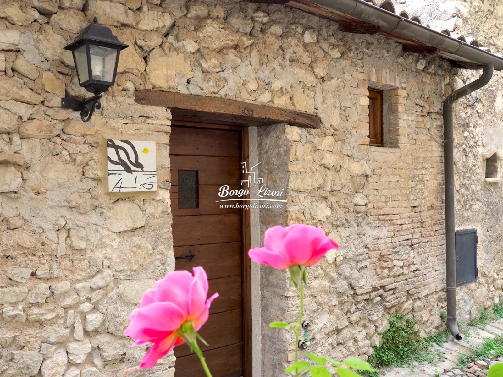 Relais Borgo Lizori Country House Campello sul Clitunno Luaran gambar