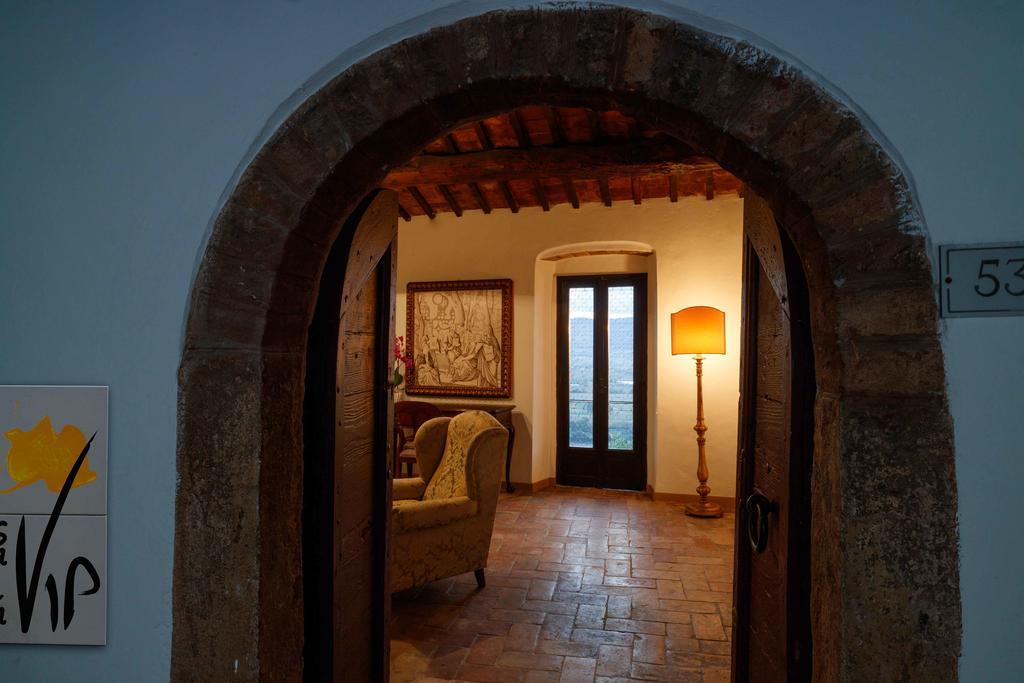 Relais Borgo Lizori Country House Campello sul Clitunno Luaran gambar
