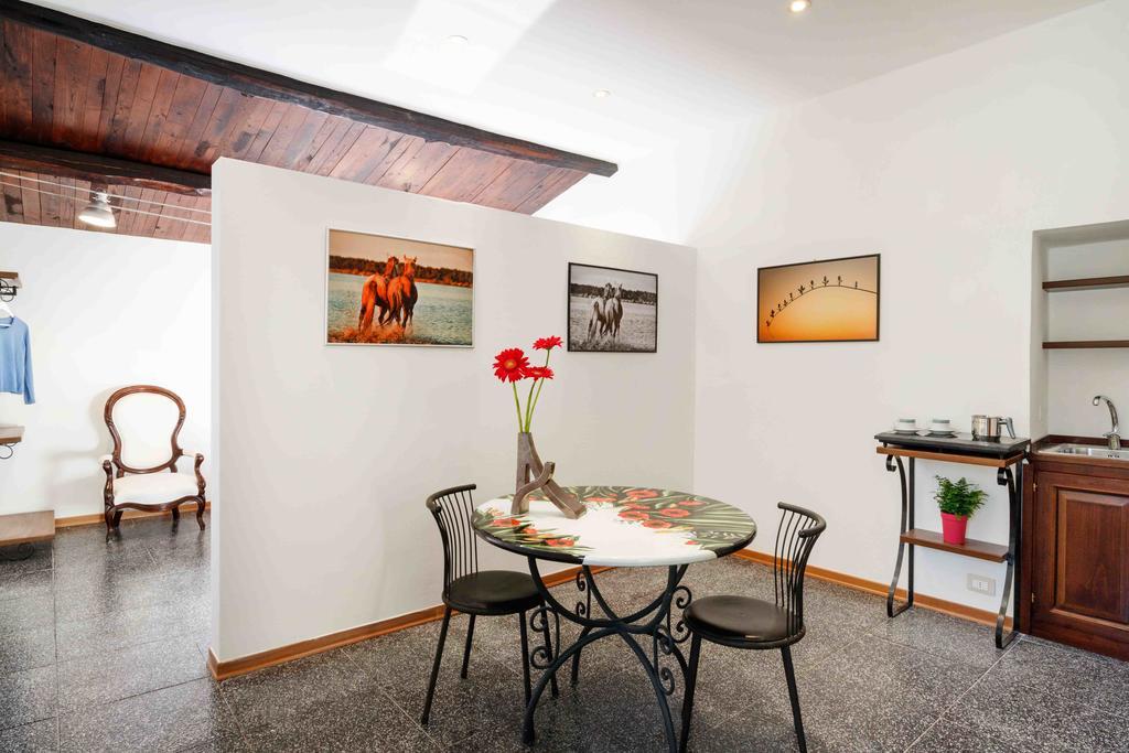Relais Borgo Lizori Country House Campello sul Clitunno Luaran gambar