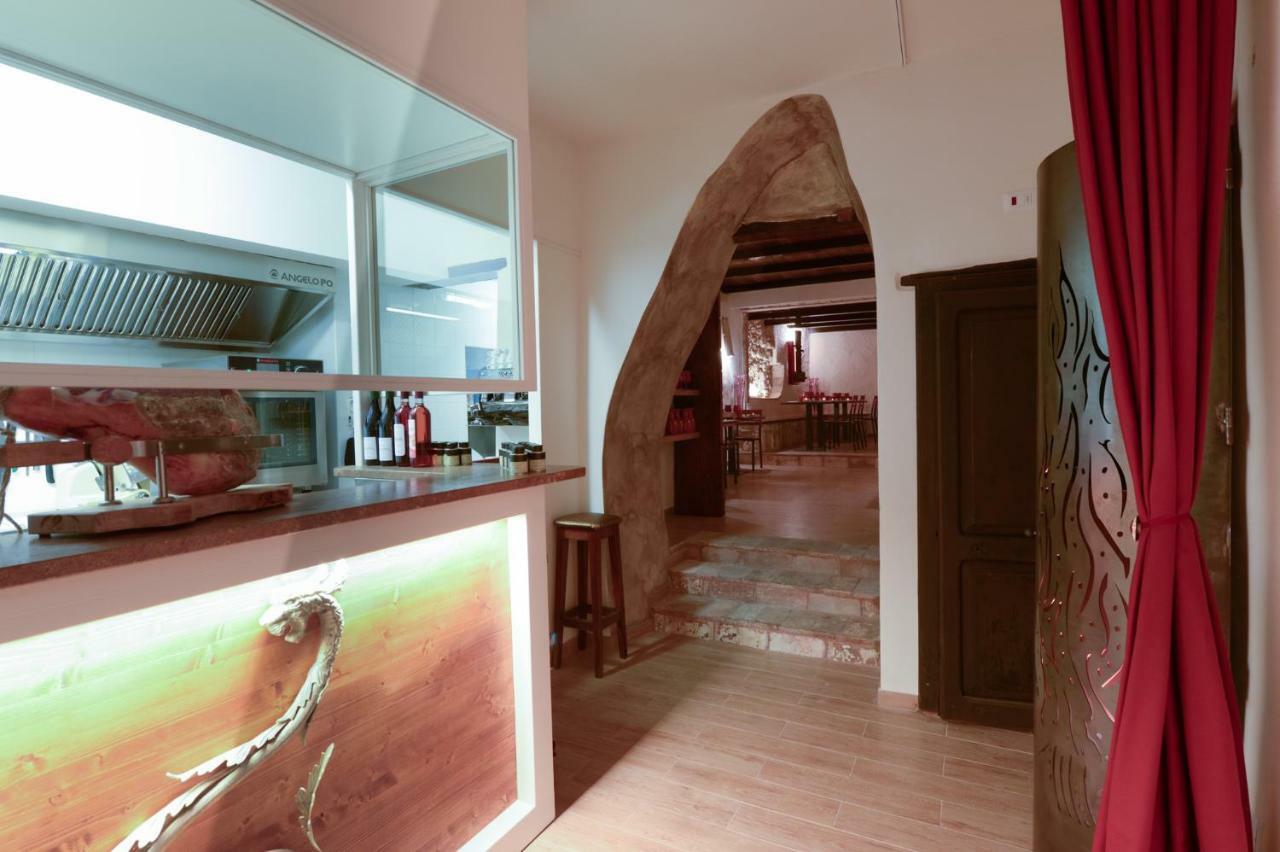 Relais Borgo Lizori Country House Campello sul Clitunno Luaran gambar