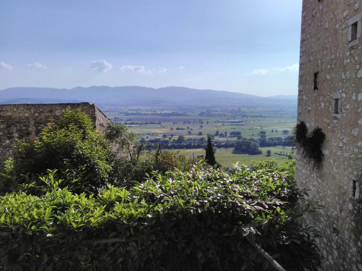 Relais Borgo Lizori Country House Campello sul Clitunno Luaran gambar